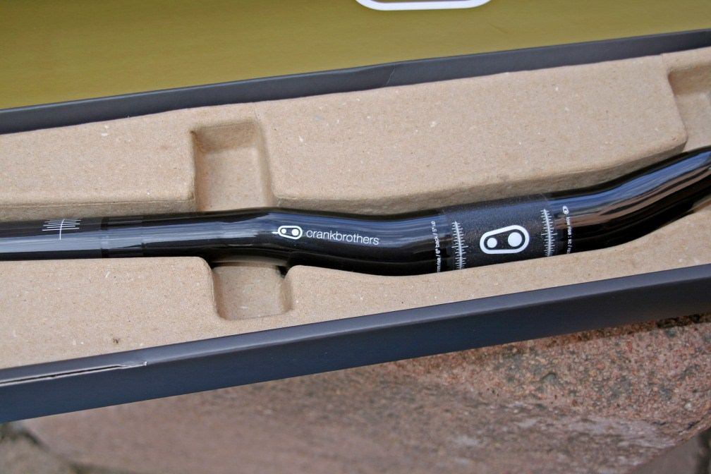 crank_brothers_cobalt_11_manubrio_carbon_2011%20%282%29.jpg