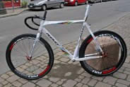 cantilever, guarnitura, e ruote del nuovo gruppo Miche CROSS
